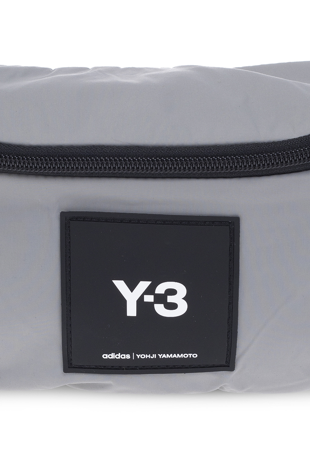 3 Yohji Yamamoto - Elisabetta Franchi interwoven leather chain